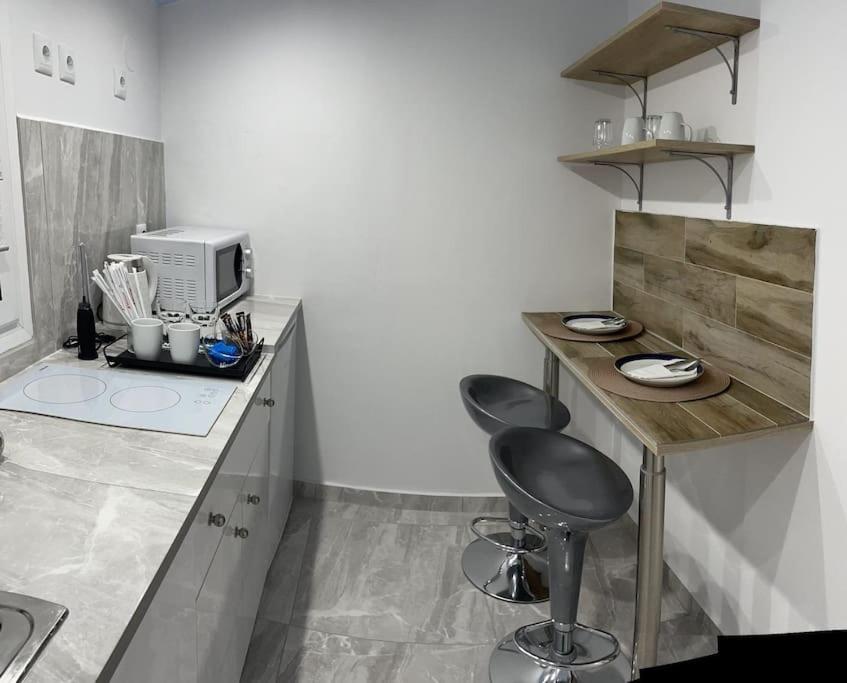 Flowery Penthouse In City Centre Of 테살로니키 외부 사진